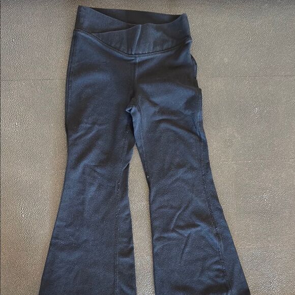 Old Navy Bundle of Black and Green High-Waist  Cross Over Flare Leggings size XS - Picture 7 of 9